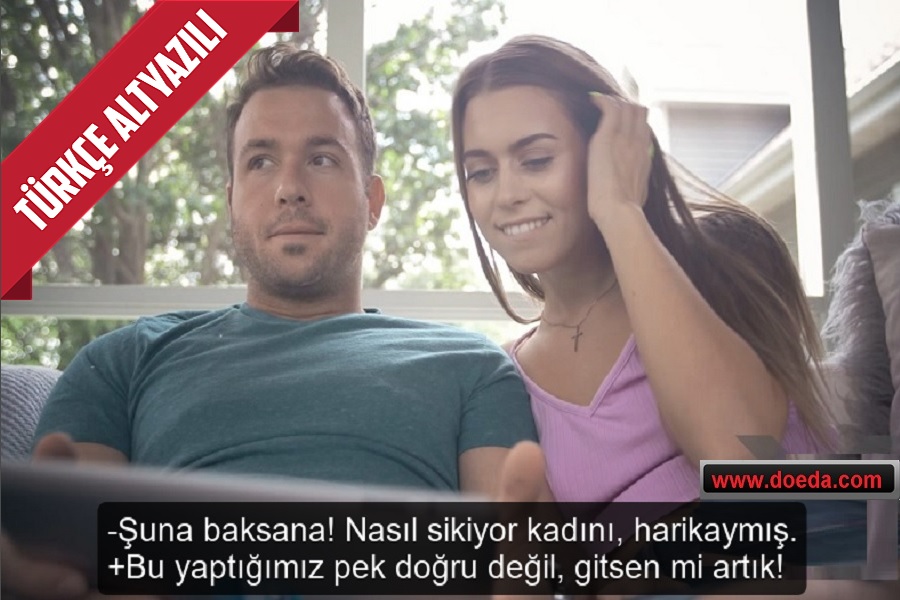 Sex Videosu İzleyen Üvey Kardeşler Birbirlerini Okşamaya Başladı