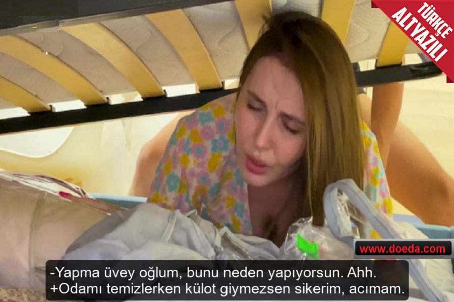 Külotsuz Temizlik Yaparken Yatağa Sıkışan Üvey Annesine Soktu