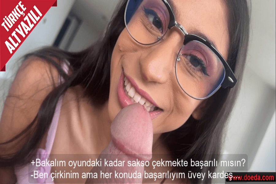 Oynadığı Oyunda Dünya Çapında Olan Üvey Kardeşinin Sakso Yeteneğini Keşfetti